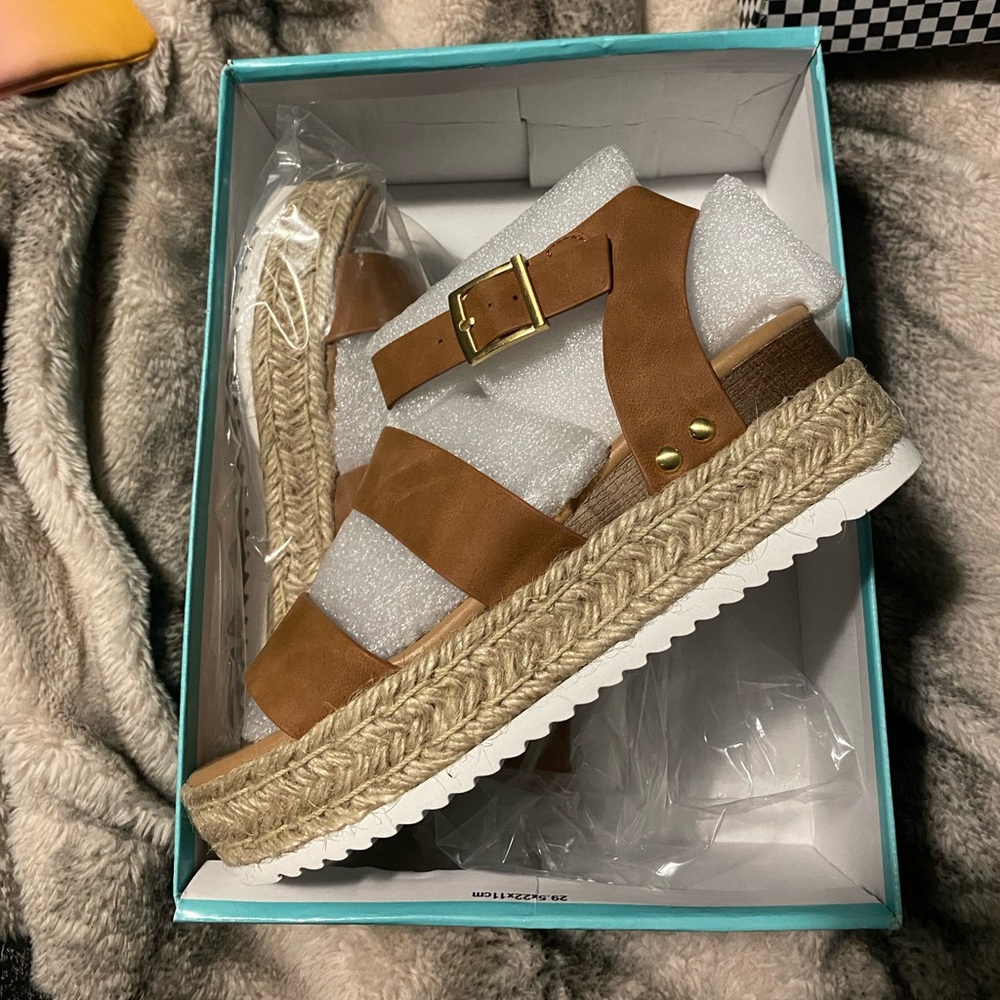 New platform espadrille